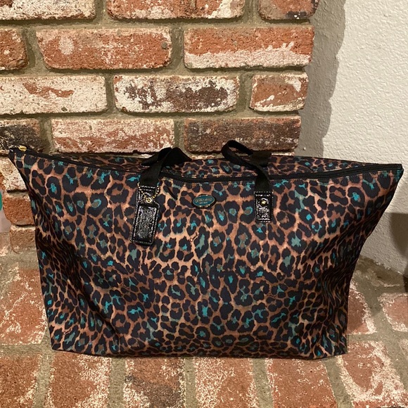 NWT Getaway OCELOT PRINT LRG WEEKENDER - Picture 1 of 8